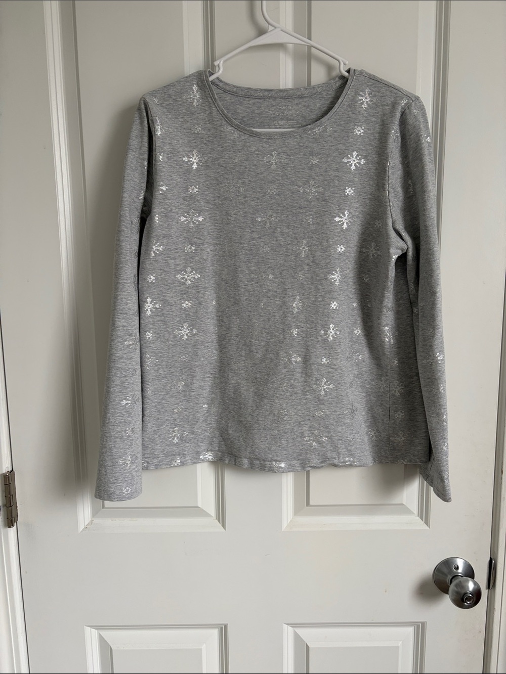 Talbots Light Gray Long-Sleeve Snowflake Tee